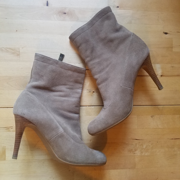 Suede Coach boots - Picture 1 of 6